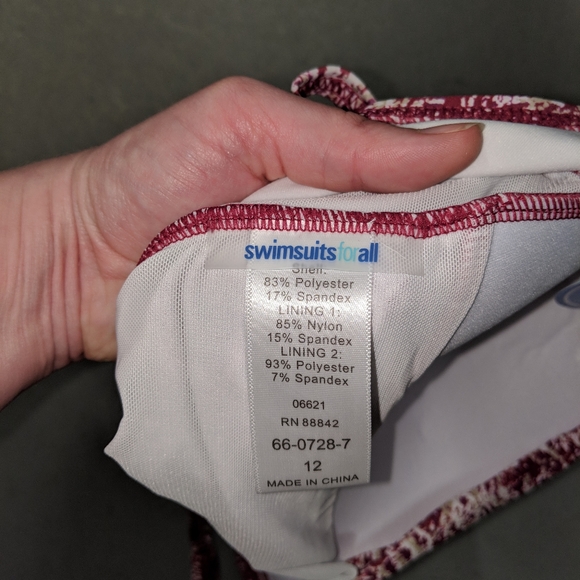 BNWT swimsuit. Size 12 - Picture 3 of 5